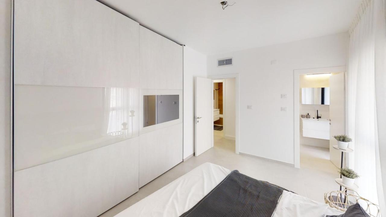 Luxury 3&4 Bedroom New - Close To The & Bahai Gardens *