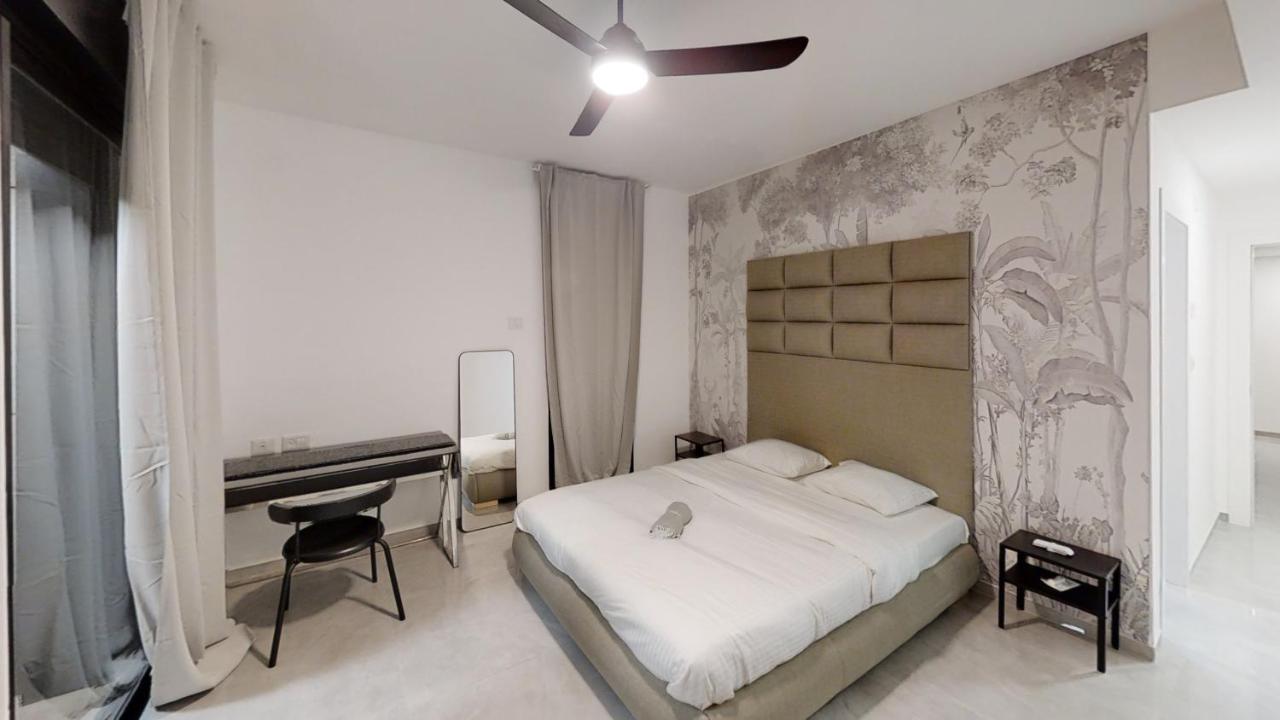 Luxury 3&4 Bedroom New - Close To The & Bahai Gardens Apartment *